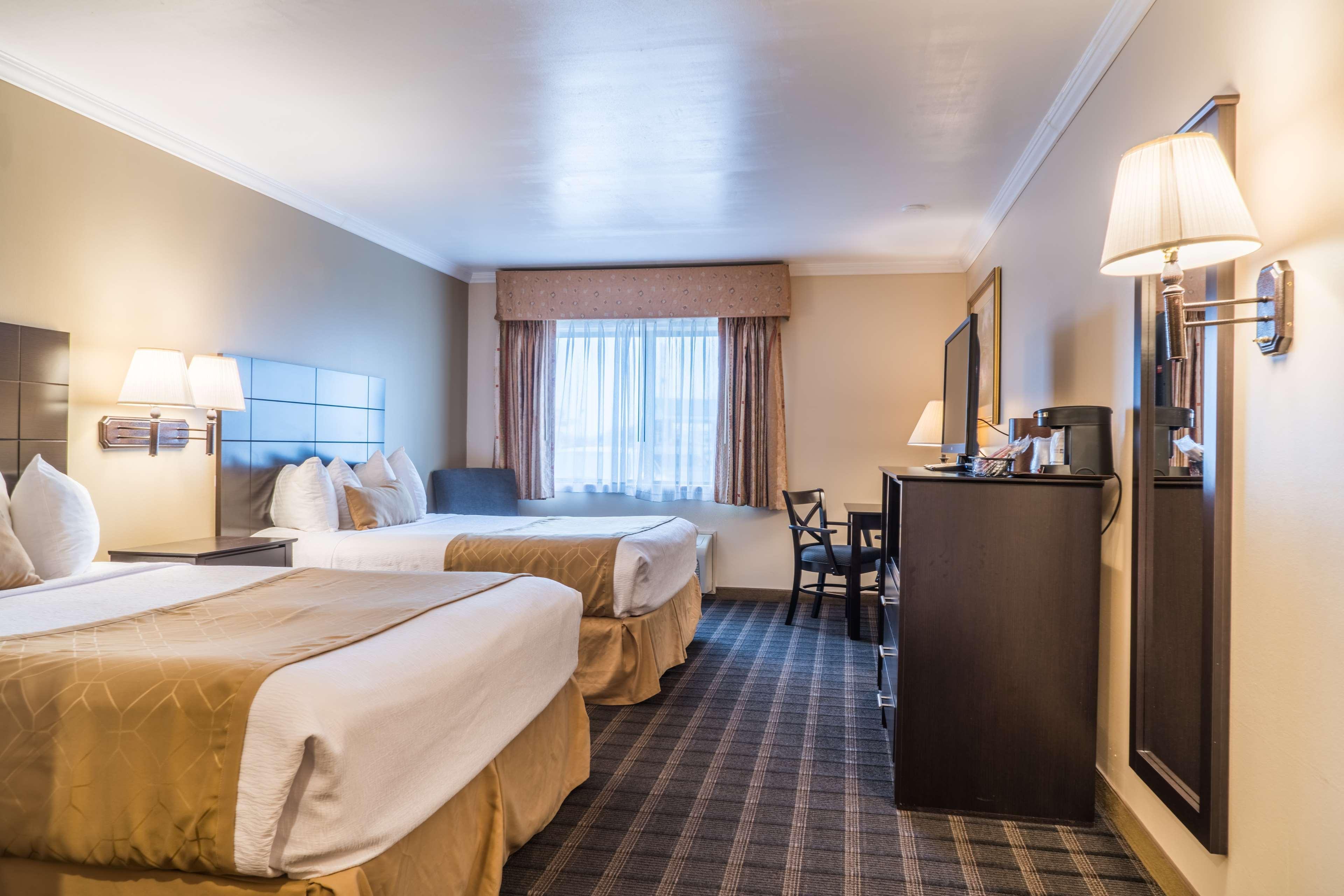 Best Western Inn & Suites Онтэрио Экстерьер фото