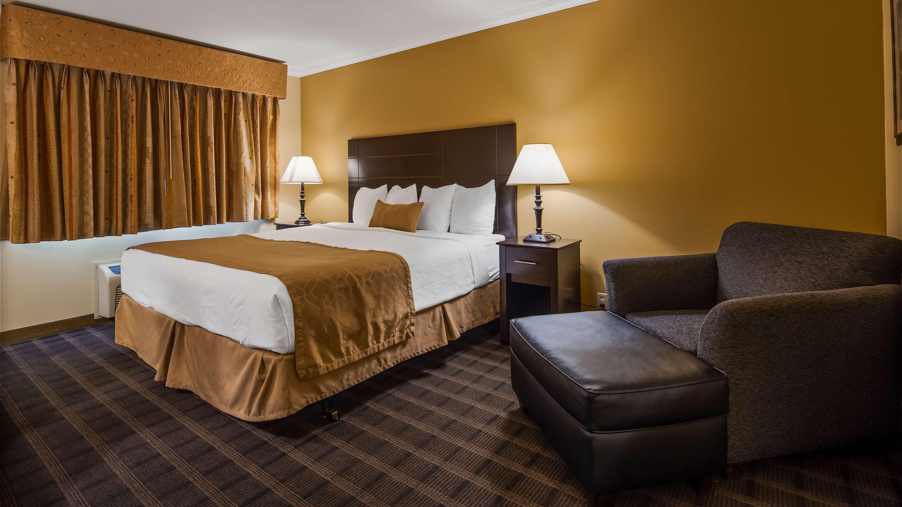 Best Western Inn & Suites Онтэрио Экстерьер фото