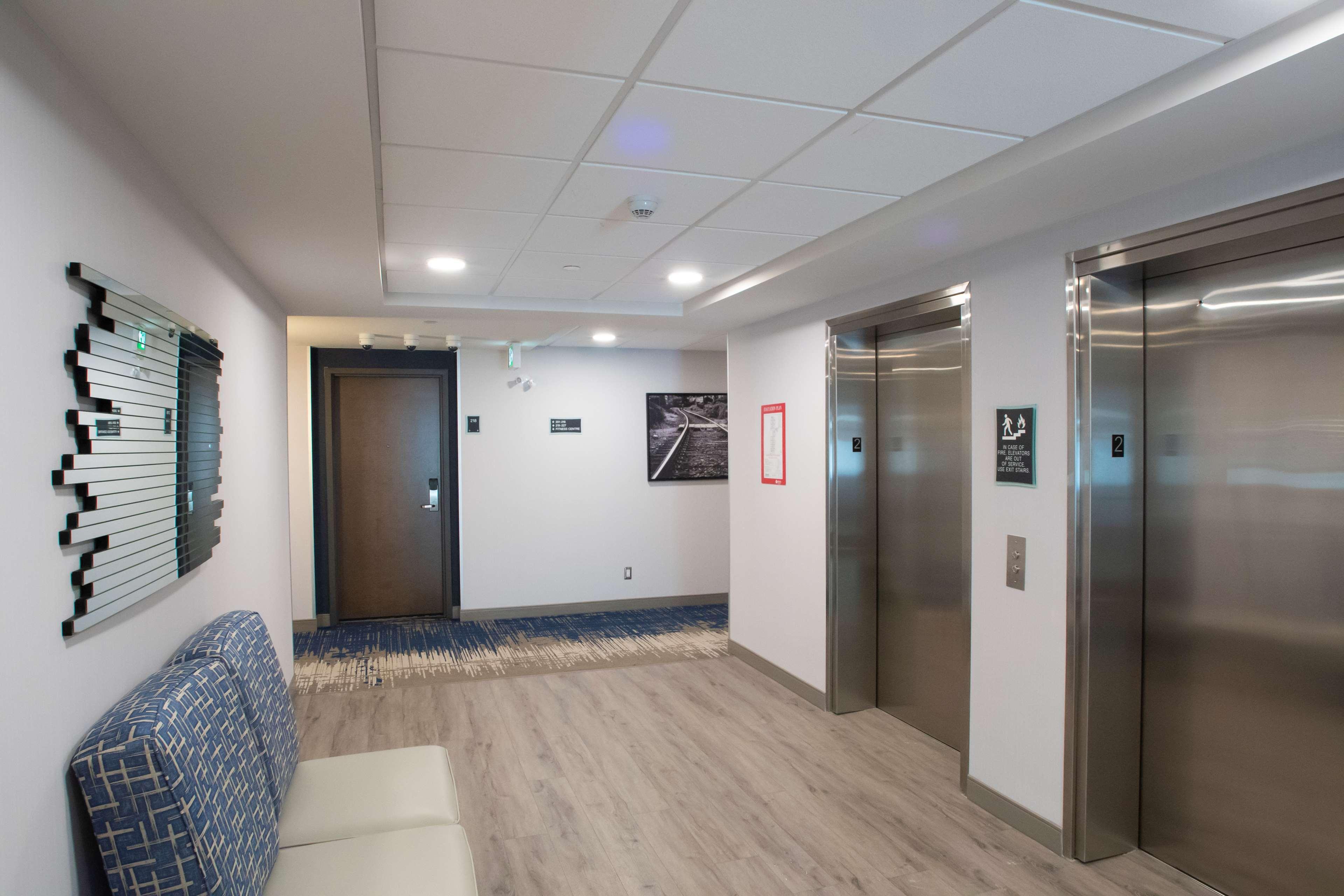 Best Western Inn & Suites Онтэрио Экстерьер фото