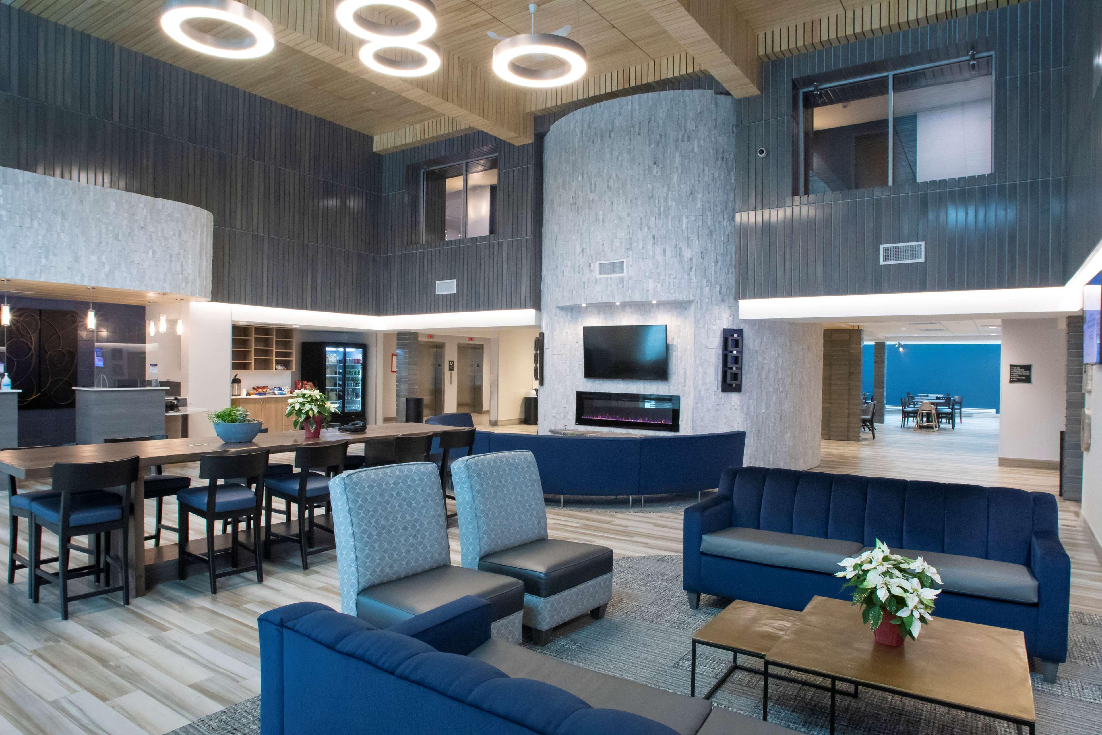 Best Western Inn & Suites Онтэрио Экстерьер фото