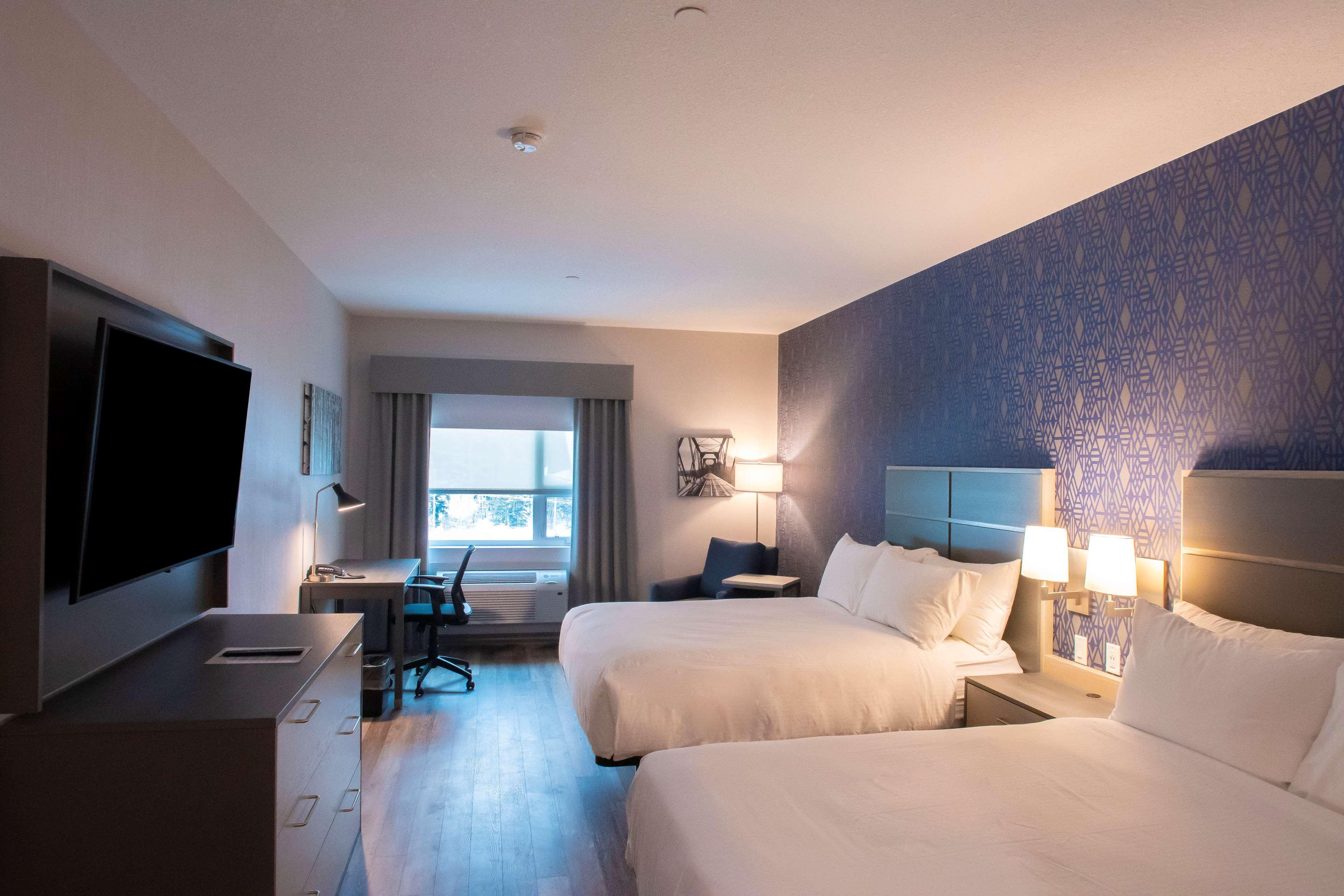 Best Western Inn & Suites Онтэрио Экстерьер фото